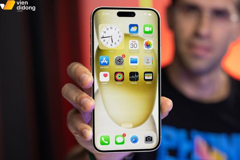 Màn hình iPhone 16 Plus sở hữu kích thước lớn, hiển thị sắc nét