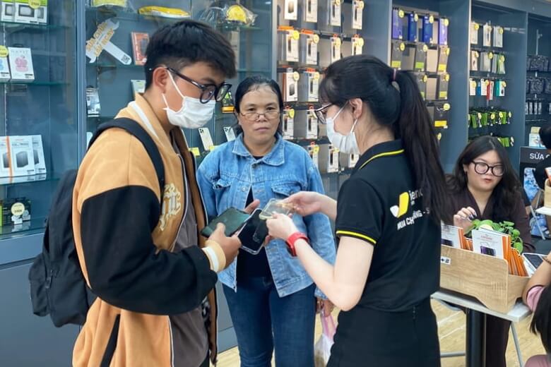 Thay pin iPhone 16 loại nào tốt, bền và phù hợp nhất? 7 Thay pin iPhone 16 loại nào