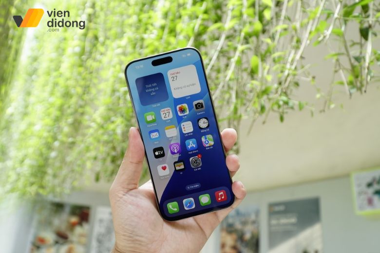 Vì sao cần lưu ý trước và sau khi thay màn hình iPhone 16?
