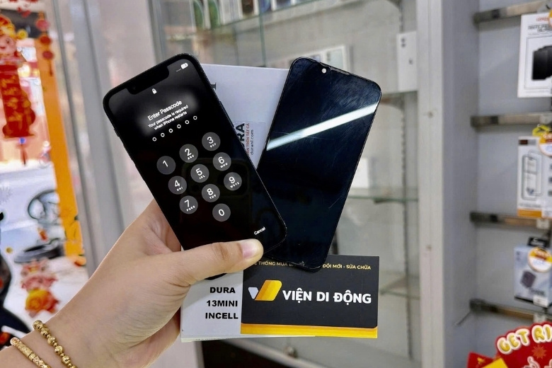 Thay màn hình iPhone 13 mini bao nhiêu tiền? Bảng giá chi tiết 1 giá thay màn hình iPhone 13 mini chính hãng
