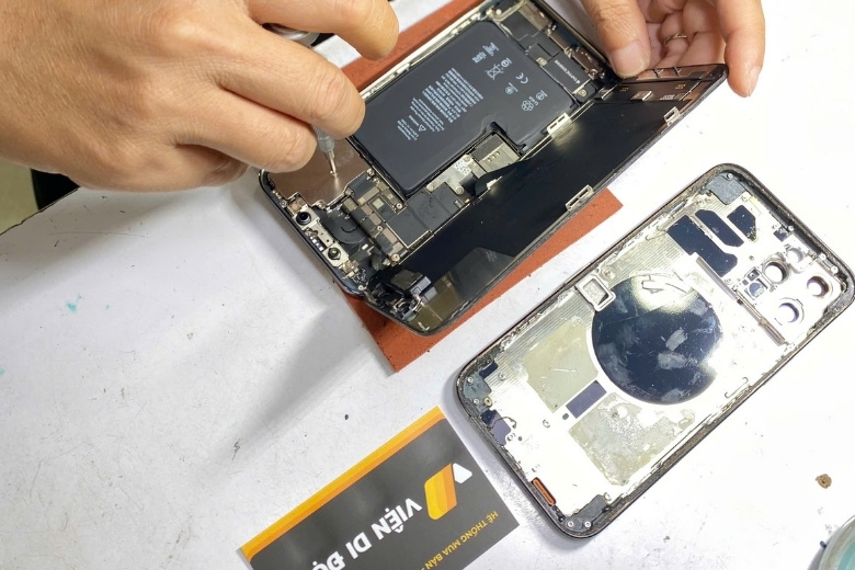 Quy trình thay khung sườn Samsung tại Viện Di Động