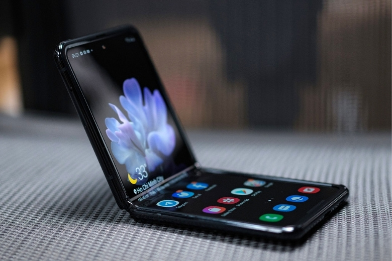 Xử lý lỗi cảm ứng màn hình trên Samsung gập
