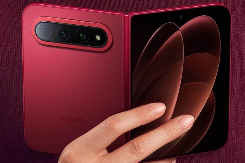 Trải nghiệm cầm trên tay Xiaomi 18 Fold