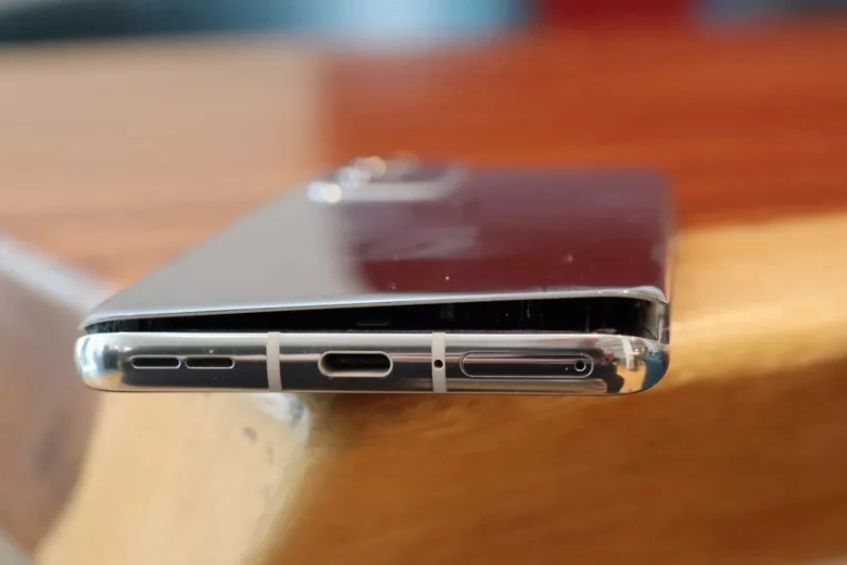 Dấu hiệu pin Samsung chai, pin phồng cần thay ngay